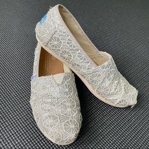 Toms silver sparkly floral women’s classics